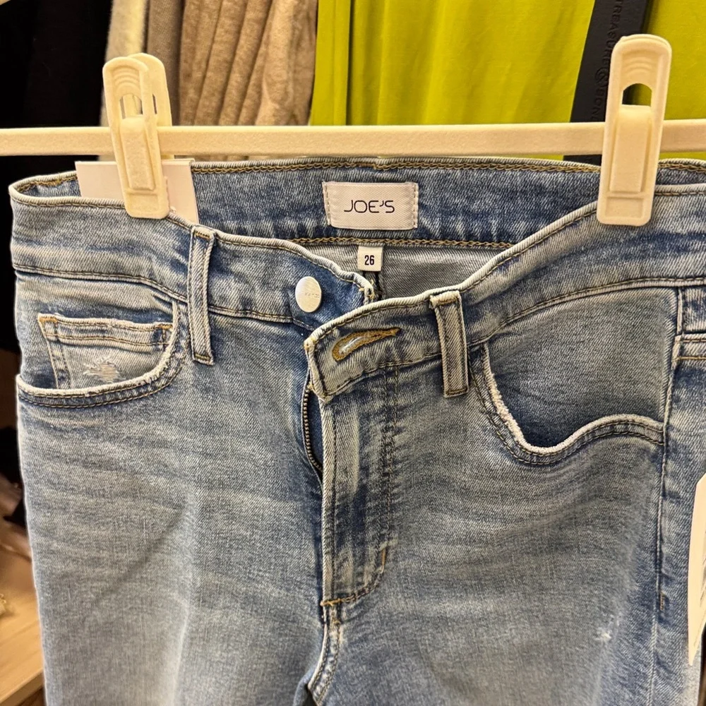 Joe's Jeans Women's Faded Blue Cropped Jeans - Picture 2 of 4